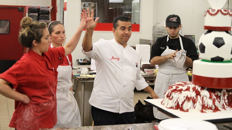 Buddy high-fiving Rebecca. – Bild: Discovery Communications