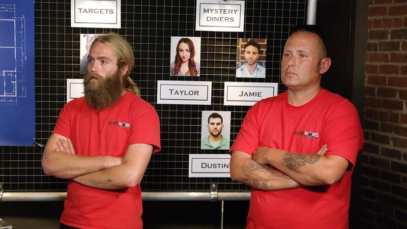 Bicycle delivery guys Chris and Jason are brought into the Mystery Diners control room to be confronted by the store owner, as seen on Food Network’s Mystery Diners, Season 7. – Bild: Discovery Communications, LLC