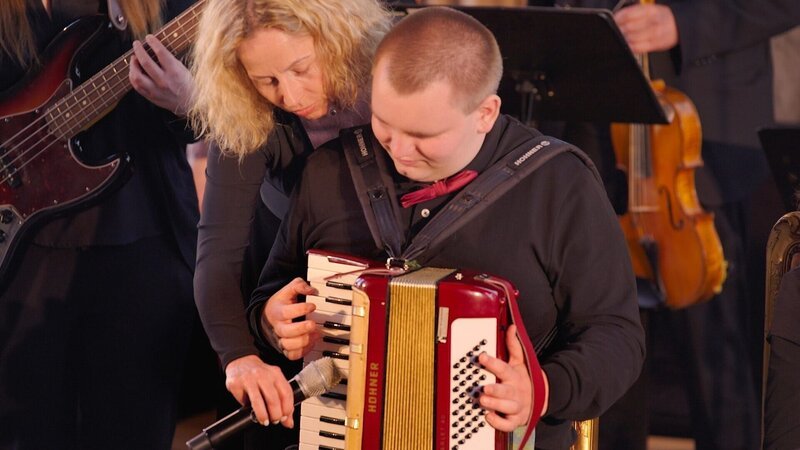 Uraufführung des Musik-Ensemble UNIverse. – Bild: ORF/​MinaPictures