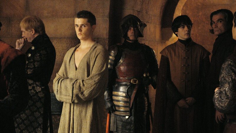 Lancel Lannister (Eugene Simon, li) – Bild: 2015 Home Box Office, Inc. All rights reserved. HBO® and all related programs are the property of Home Box Office, Inc.