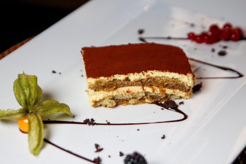 Das Restaurant „Le Beccherie“ in Treviso begann Anfang der 1960er Jahre, „Tiramisù“ zu servieren. – Bild: ORF/​Warner/​The Travel Channel