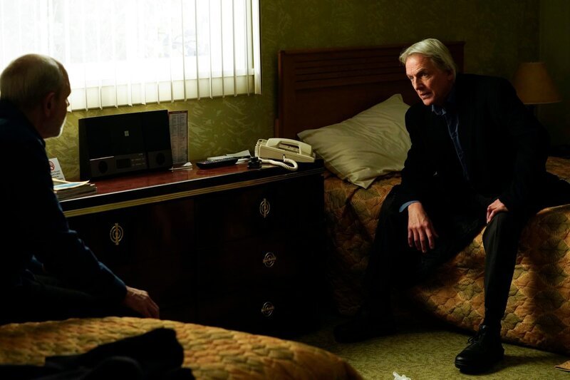 Tobias „T.C.“ Fornell (Joe Spano, l.) und Gibbs (Mark Harmon, r,) – Bild: MMXVI by CBS Studios Inc.All rights reserved Tobias „T.C.“ Fornell (Joe Spano, l.) und Gibbs (Mark Harmon, r,) – Bild: MMXVI by CBS Studios Inc.All rights reserved