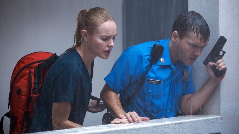 Troy (Kate Bosworth) und Cardillo (Emile Hirsch) – Bild: RTLZWEI