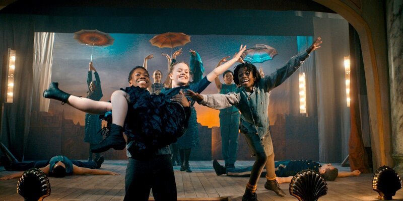 (v.l.n.r.) Gorgon (Adam Mamadou Bizokunda), Tikken (Mari Røise Frøyland) und Knotten (Peter Andreas Hjellnes Moseng). – Bild: WDR/​Odd Reinhardt Nicolaysen/​Magnus Flåto/​Monster