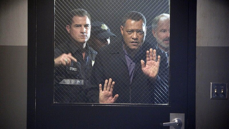 Durch die Ermittlungen im Mordfall Deveraux auf den Plan gerufen, versuchen Nick (George Eads, li.) und Ray (Laurence Fishburne, re.) einen Raub im ganz großen Stil verhindern, doch das Team kommt zu spät … – Bild: MG RTL D /​ CBS