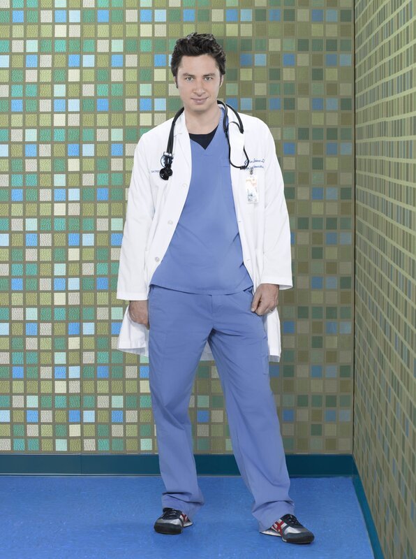 (9. Staffel) – Kehrt zurück an das Sacred Heart Hospital, dieses allerdings unter neuen Namen „New Sacred Heart“ inzwischen am Campus der Universität von Michigan neu aufgebaut wurde: J.D. (Zach Braff) … – Bild: Touchstone Television Lizenzbild frei
