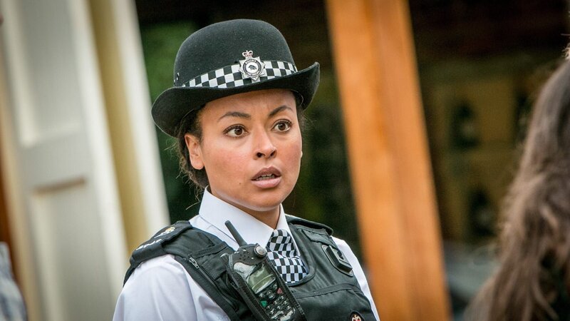 Jaye Jacobs (PC Carolyn Florrie). – Bild: ORF/​ZDF/​All3Media/​Mark Bourdillon