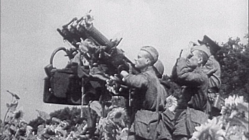 Fliegerbatterie. – Bild: ORF/​ORF III