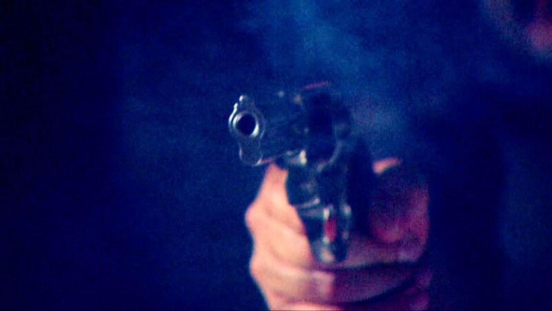 Fall „Vom Metzger zerteilt“: Die Wunde am Torso des Opfers hat den ungewöhnlich großen Durchmesser von 7mm! Handelt es sich bei der Tatwaffe um einen Magnum-Kaliber? – Bild: Foto: RTL