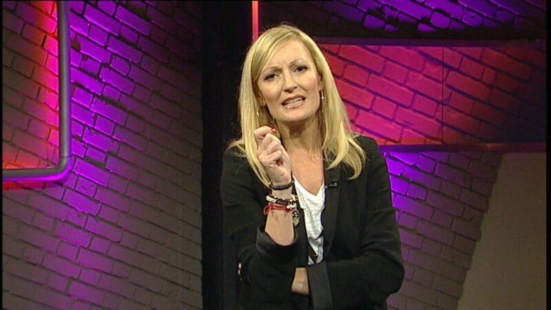 Monika Gruber ärgert sich über die letzten Besorgungen kurz vor dem Weihnachtsfest. – Bild: ORF/ORF III Monika Gruber ärgert sich über die letzten Besorgungen kurz vor dem Weihnachtsfest. – Bild: ORF/ORF III