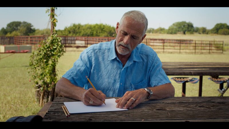 Im Jahr 2008 sieht ein Pilot in Stephenville, Texas, Lichter am Himmel über seiner Ranch, die von etwas Großem stammen. – Bild: Vice Media LLC
