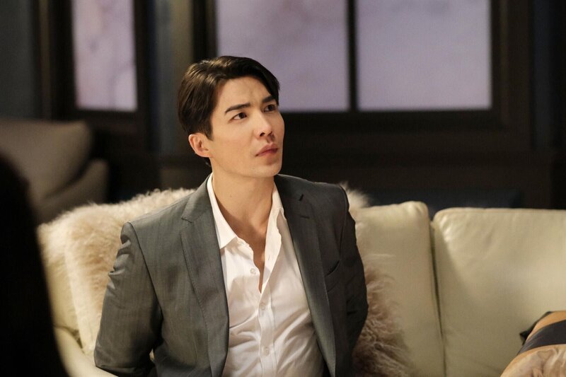 Kerwin Tan (Ludi Lin) – Bild: 2021 The CW Network, LLC. All Rights Reserved /​ Bettina Strauss