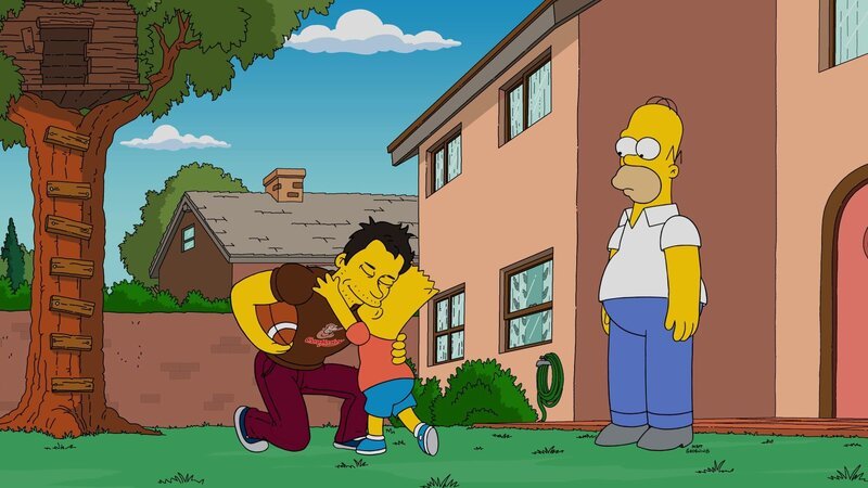 Noch denkt Homer (r.), dass es ihm jede Menge Arbeit abnimmt, wenn ein ChoreMonkey Mitarbeiter (l.) mit seinem Sohn Bart (M.) spielt, doch dann stellt er fest, dass dieser auch die ganze Zuneigung seines Sohnes bekommt … – Bild: Fox and its related entities