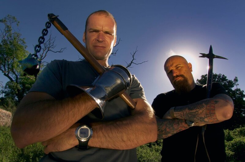 Monty Halls with Flail and Stuart Prior with War hammer – Bild: Oxford Scientific Films