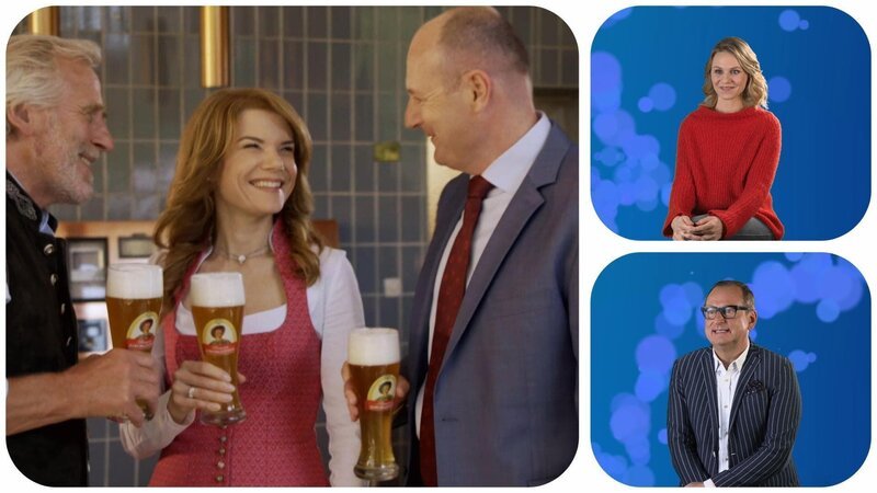 Teresa Rizos und Volker Heißmann schauen alte Folgen von Dahoam is Dahoam. – Bild: BR