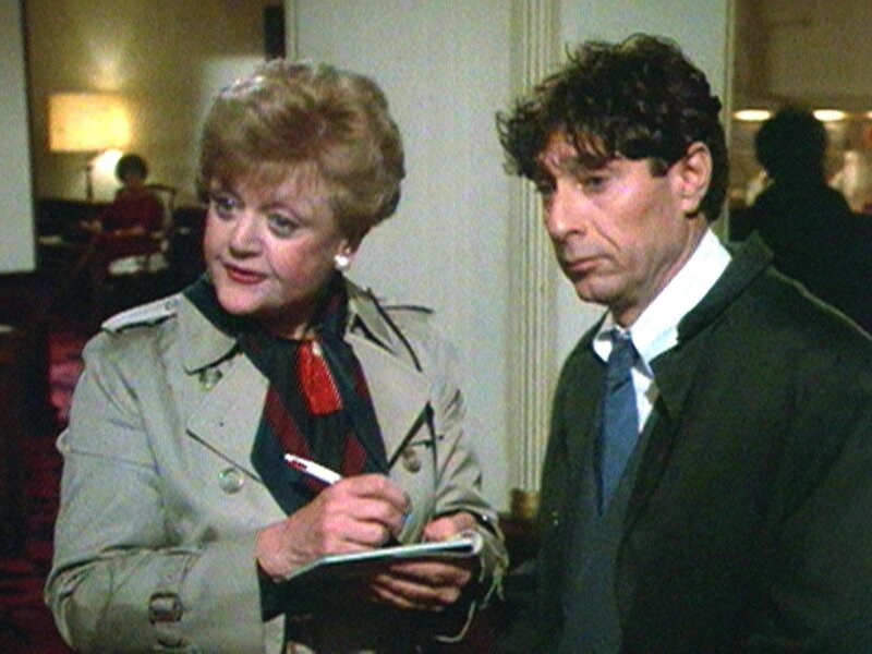00000 Mord ist ihr Hobby Horace Lynchfield (Paul Sand), ein alter Kollege, unter Mordverdacht – da kann Jessica (Angela Lansbury) nicht untätig bleiben. – Bild: Warner TV Serie