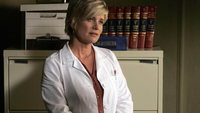 Dr. Eichenberry (Mary Beth Evans) – Bild: RTL /​ NBC Universal