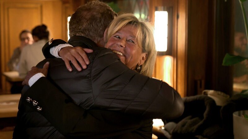 In Köln steht Annemie Herren ein besonderer Abend bevor. Seit ihrer Scheidung geht die 61-Jährige ohne Partner durch Leben. Das könnte sich heute ändern. Frank Fussbroich hat ein Blind-Date organisiert. – Bild: RTLZWEI
