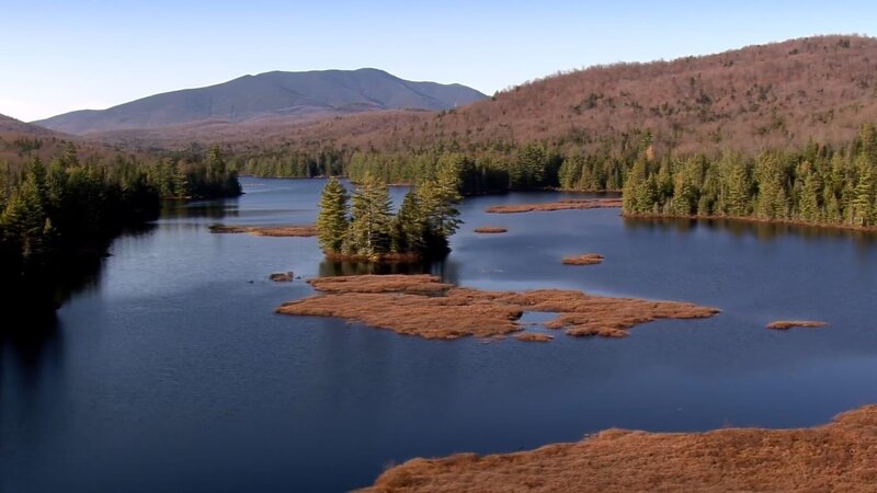 Der waldreiche Adirondack Park ist einer der größten Naturparks der USA. – Bild: ZDF