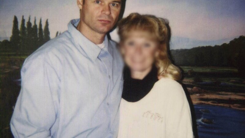 John Hawkins mit seiner Mutter – Bild: TVNOW /​ 2016 Oxygen Cable LLC