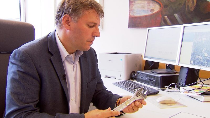 Ermittler René Allonge ist auf der Suche nach gestohlenen Kunstwerken im Wert von 3,6 Millionen Euro. Wie kann er den Fall lösen? – Bild: Criss Cracium