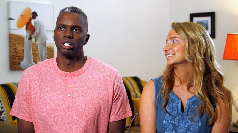 Ein Szenewechsel soll einem Paar mehr Ruhe schenken, als sie es in San Diego hatten. Kirsten freut sich auf einen Umzug nach Cabo San Lucas und ein stressfreies Leben. Doch Geldsorgen bei der Haussuche dämmen die Vorfreude. – Bild: HGTV