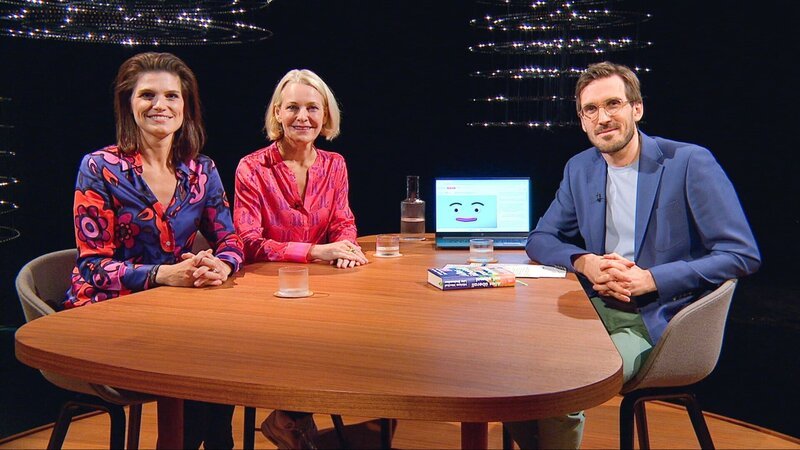 v.li.: Léa Steinacker, Sozialwissenschaftlerin und Unternehmerin, Miriam Meckel, Kommunikationswissenschaftlerin und Unternehmerin und Moderator Yves Bossart – Bild: SRF