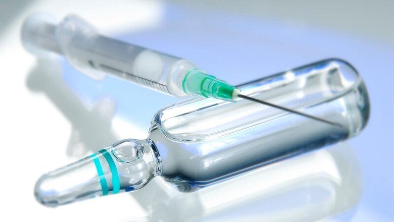 Tödliche Spritzen: Pfleger Niels H. verabreichte seinen Patienten gefährliches Gilurytmal. – Bild: ZDF und Getty Images