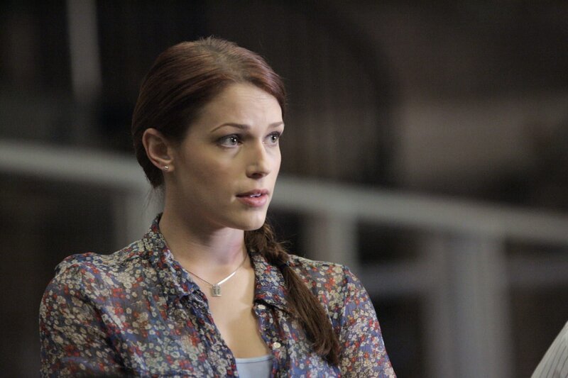 Das CBI-Team versucht den Mord an Ed Didrikson aufzudecken. Grace (Amanda Righetti) und ihre Kollegen beginnen mit den Ermittlungen … – Bild: Warner Bros. Television