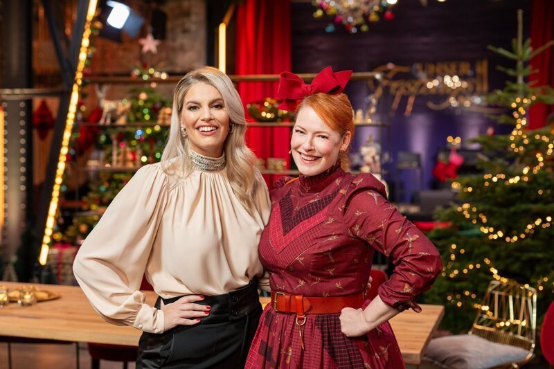 Person: Angelina Kirsch; Enie van de Meiklokjes; – Bild: Joyn /​ Markus Hertrich