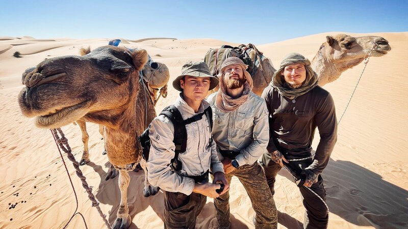 Fritz Meinecke (m.) und Alex Müller-Perlefein (r.) – Bild: Warner Bros. Discovery