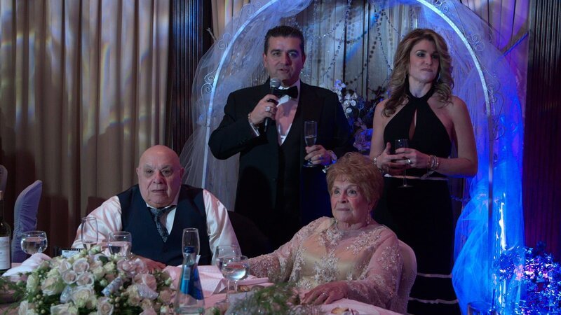 Buddy giving a speech. – Bild: Intentional Networks /​ Discovery Communications