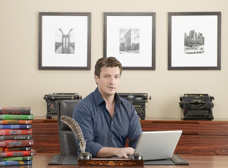(2. Staffel) – Seine scharfe Zunge und seine spitzen Bemerkungen machen es nicht immer leicht, mit Richard Castle (Nathan Fillion) zusammen zu arbeiten. – Bild: ABC Studios Lizenzbild frei