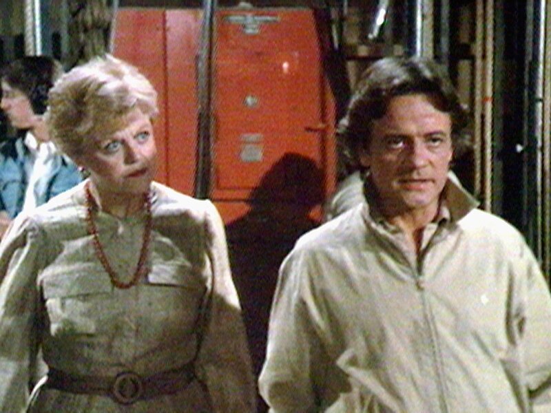 Jessica (Angela Lansbury ) fragt während ihrer Recherche auch Gordon (Tery Kiser) nach seinem Alibi. – Bild: Warner TV Serie