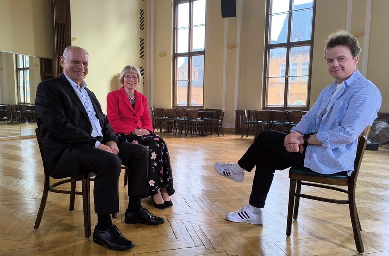 Peter Gundermann, Maria Gundermann & Cornelius Pollmer – Bild: MDR/​Christoph Bigalke