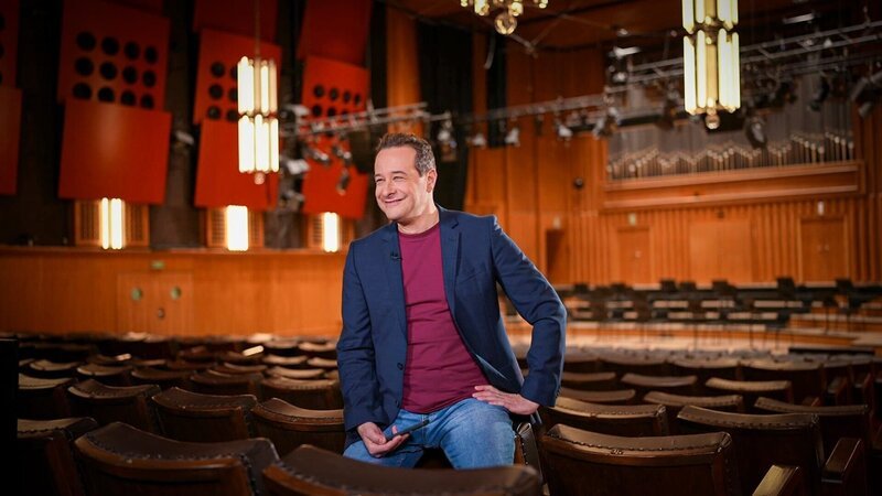 Leonard Eröd zeigt Ihnen die größten Hits des Meisters der Oper. – Bild: ORF