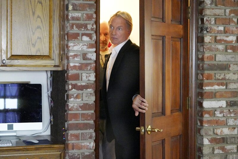 Don Lake (Capitaine Phil Brooks), Mark Harmon (Leroy Jethro Gibbs) – Bild: PLURIMEDIA (CBS Broadcasting Inc.)