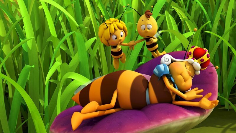 So ein Ausflug an der frischen Luft macht die Königin ganz schön müde. – Bild: ZDF/​Studio100 Animation