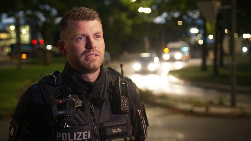 Polizeibeamter – Bild: Warner Bros. Discovery