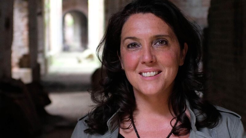 Historikerin Bettany Hughes Die Verwendung des sendungsbezogenen Materials ist nur mit dem Hinweis und Verlinkung auf RTL+ gestattet. – Bild: RTL/​October Films