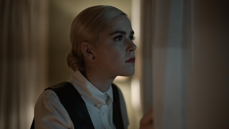 Lou Simms (Kiernan Shipka) – Bild: RTL /​ Lions Gate Television Inc.