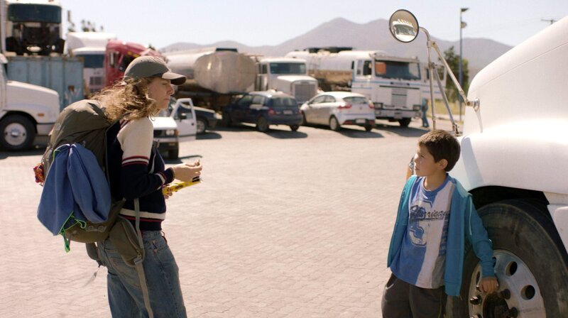 Rifka Lodeizen (Maud) und Cristóbal Farias (Messi) – Bild: SR/Leitwolf TV- und Filmproduktion Rifka Lodeizen (Maud) und Cristóbal Farias (Messi) – Bild: SR/Leitwolf TV- und Filmproduktion