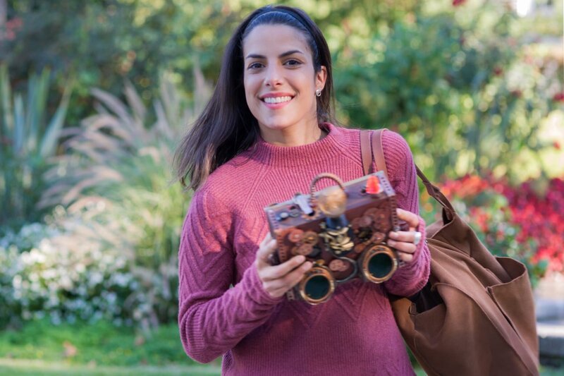 Clarissa begibt sich auf Zeitreise. – Bild: „B …