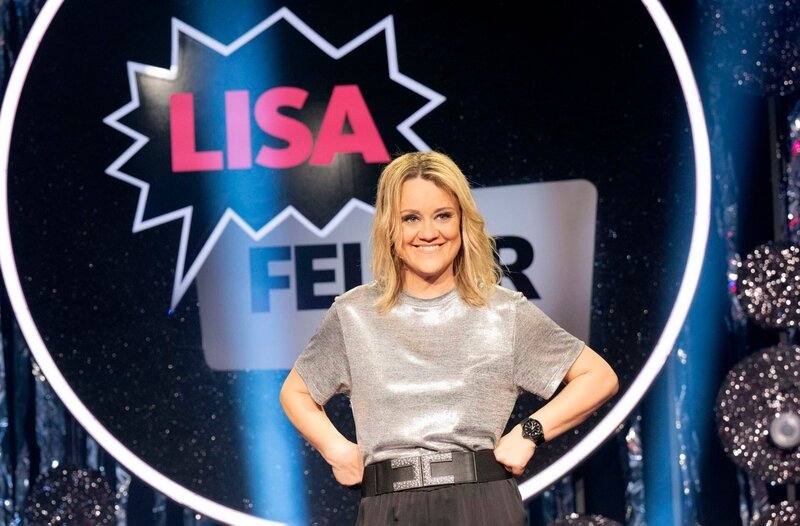Kabarettistin Lisa Feller präsentiert ihr Programm „Dirty Talk“. – Bild: WDR/Melanie Grande Kabarettistin Lisa Feller präsentiert ihr Programm „Dirty Talk“. – Bild: WDR/Melanie Grande