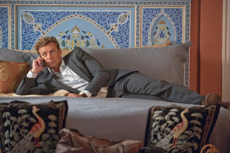 Versucht alles, um den Terroristen Jan Nemec zu fassen: Jane (Simon Baker) … – Bild: Warner Bros. Television