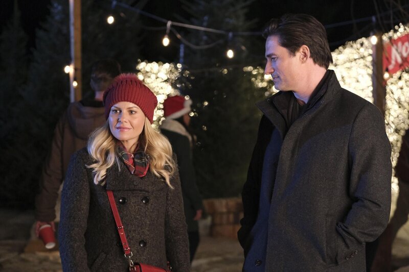 l-r: Darcy (Candace Cameron Bure), Glenn (Warren Christie) – Bild: RTL / 2020 IF ONLY XMAS PRODUCTIONS (VAN) INC. ALL RIGHTS RESERVED. l-r: Darcy (Candace Cameron Bure), Glenn (Warren Christie) – Bild: RTL / 2020 IF ONLY XMAS PRODUCTIONS (VAN) INC. ALL RIGHTS RESERVED.