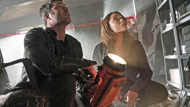 Kelly Severide (Taylor Kinney) und Gabriela Dawson (Monica Raymund) Die Verwendung des sendungsbezogenen Materials ist nur mit dem Hinweis und Verlinkung auf TVNOW gestattet. – Bild: TVNOW /​ NBC Universal
