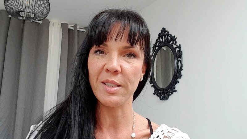 Aurélie Rhumeur ist Apothekerin. – Bild: Poul Heilbuth /​ BR
