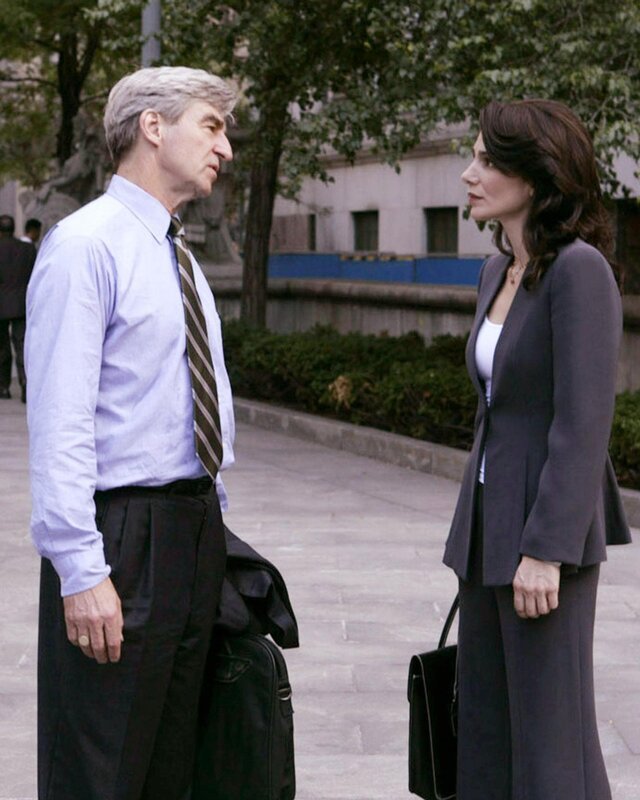 Staatsanwalt Jack McCoy (Sam Waterston) und seine Kollegin Alexandra Borgia (Annie Parisse) beschäftigt heute ein Entführungsfall. Wird McCoy sich auf den Deal einlassen, dem Entführer absolute Straffreiheit zu gewähren, wenn der den Aufenthaltsort des entführten Mädchens preisgibt? – Bild: RTL