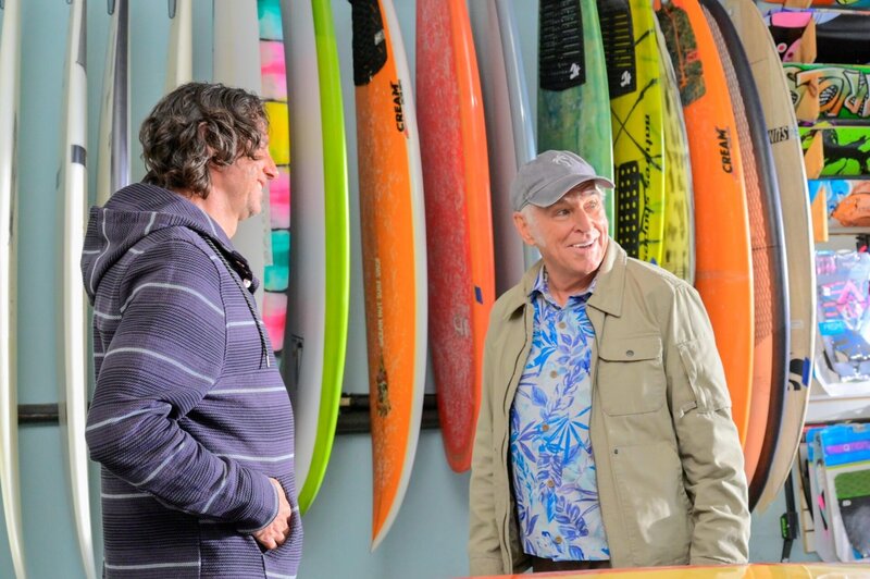 Jimmy Buffett (Jimmy Buffett /​ Dickie Delaney, re.). – Bild: ORF/​Sevenone International/​CBS/​John Paul Filo